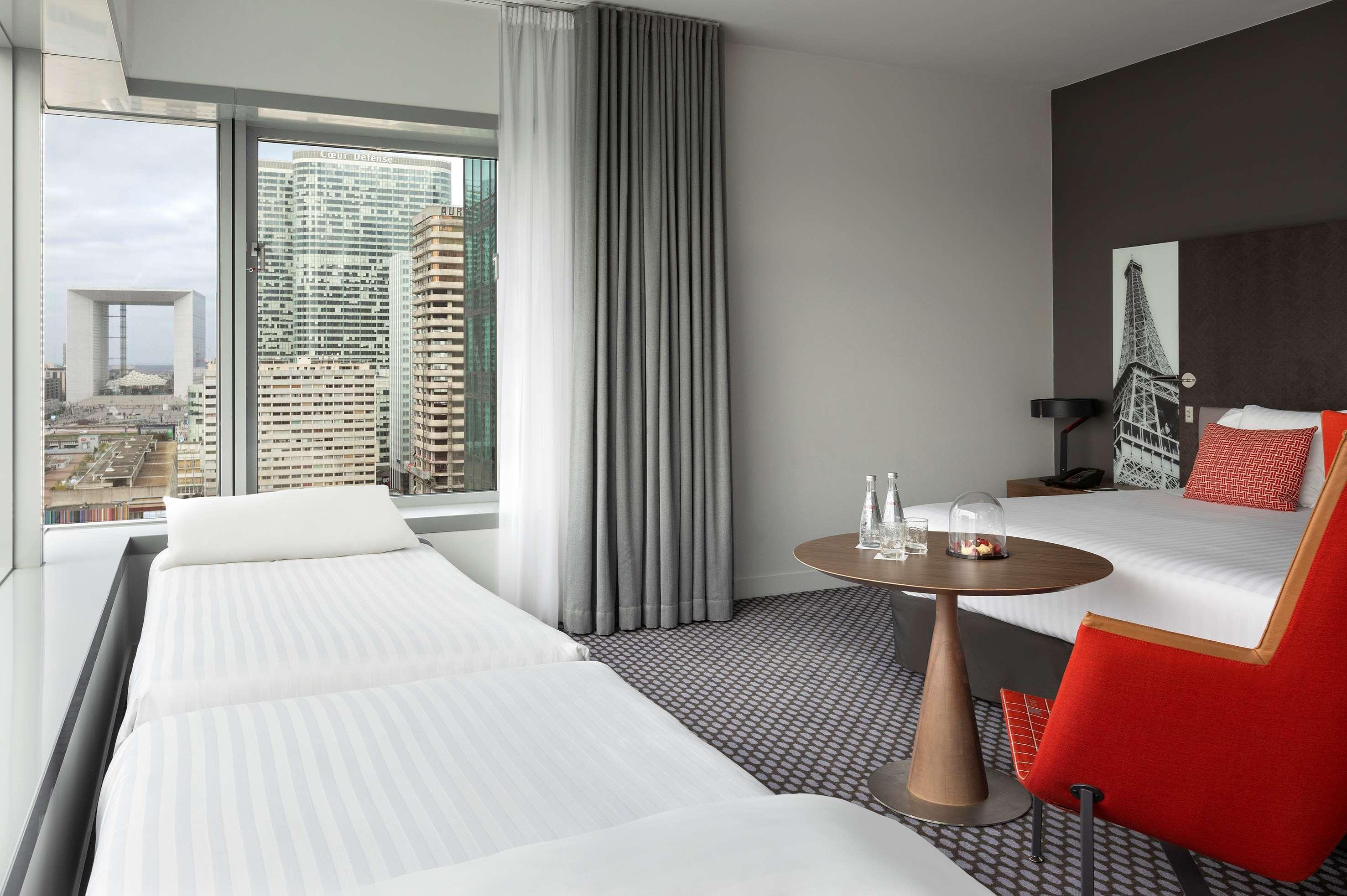 Melia Paris La Defense Hotel Курбьовоа Екстериор снимка